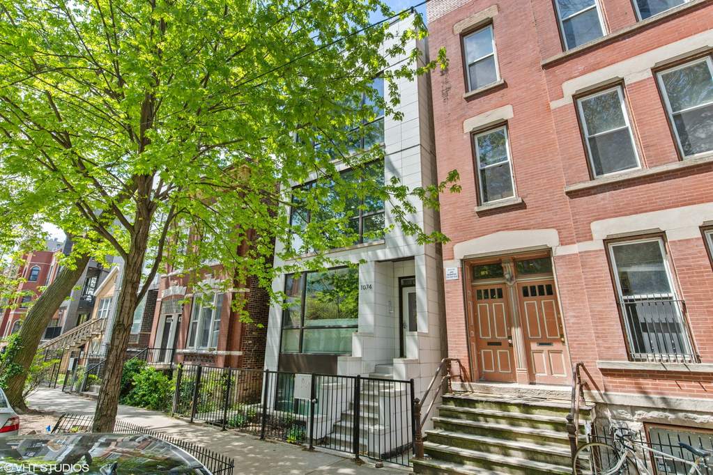 1074 N. Paulina